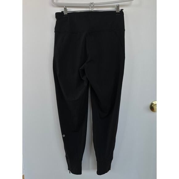 Lululemon Women's Fresh Tracks Pant II, EUC, Size 6 - Picture 3 of 9